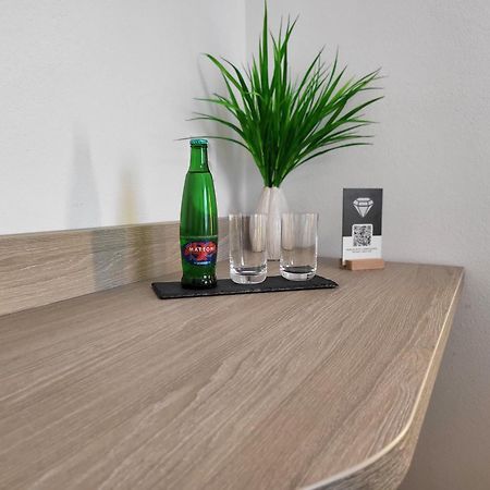 Hotel Crystal Kassa Kültér fotó
