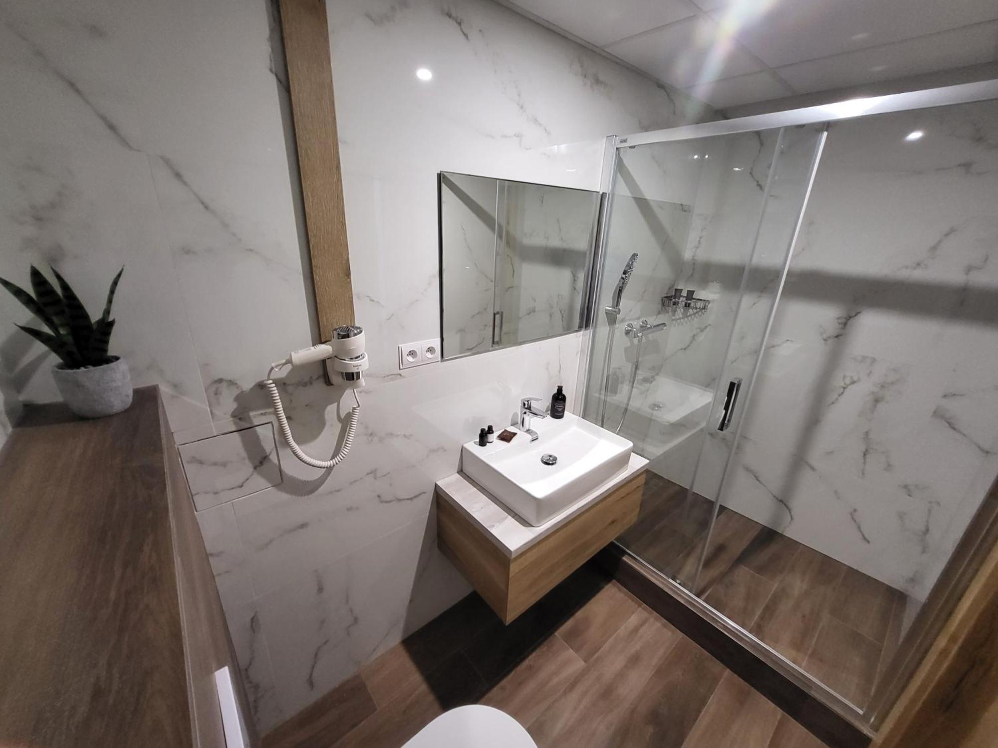 Hotel Crystal Kassa Kültér fotó