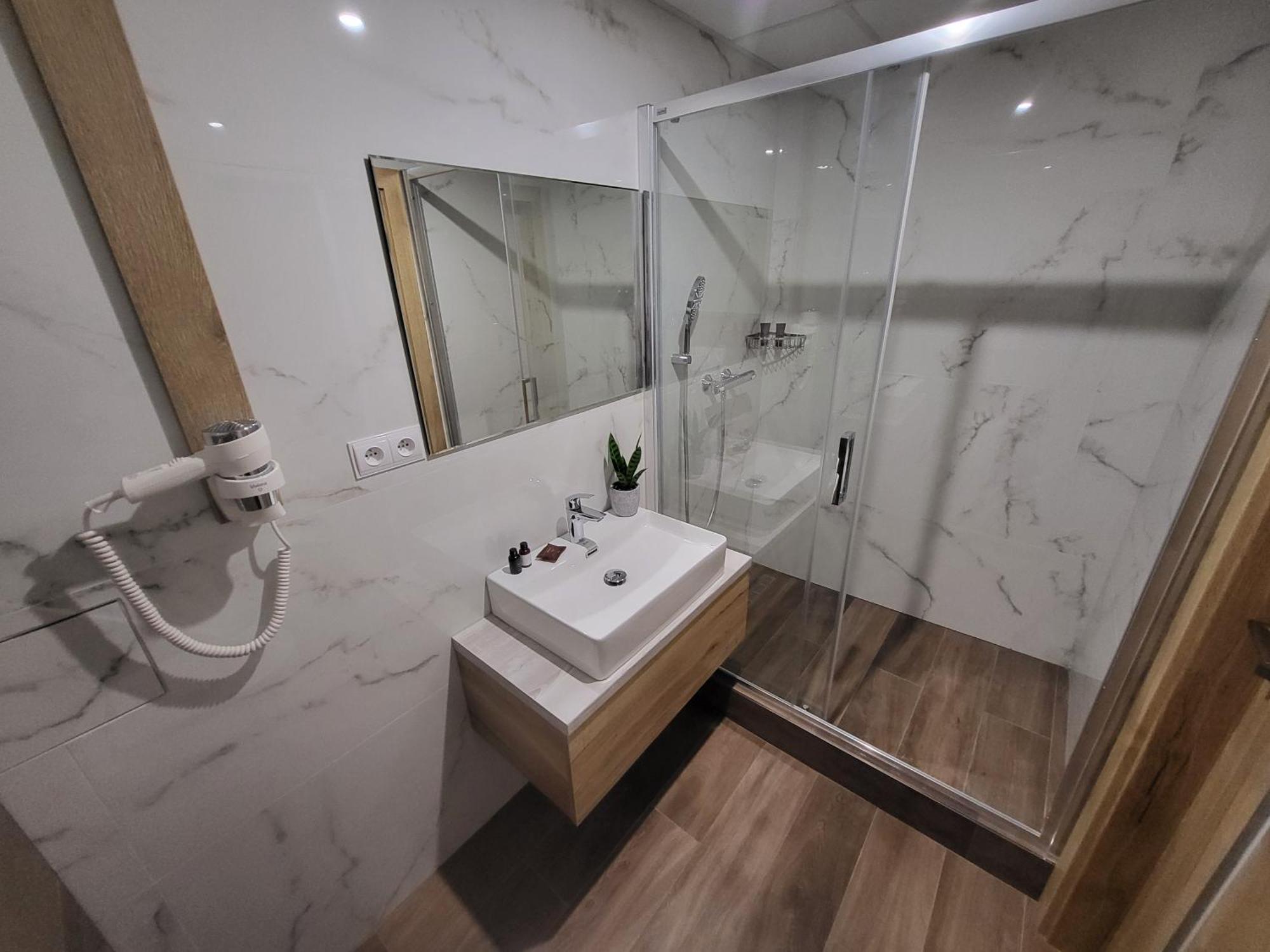 Hotel Crystal Kassa Kültér fotó