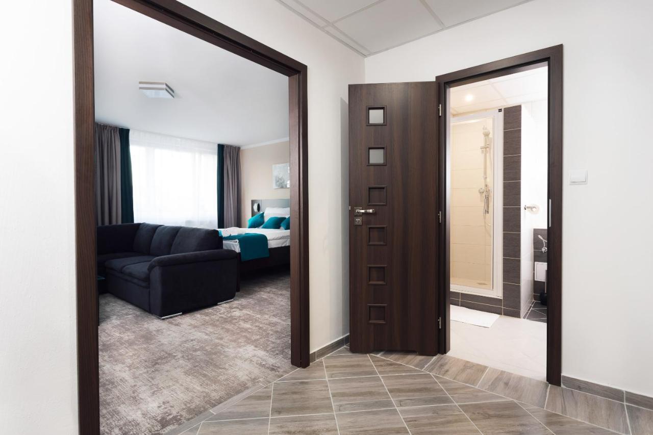 Hotel Crystal Kassa Kültér fotó